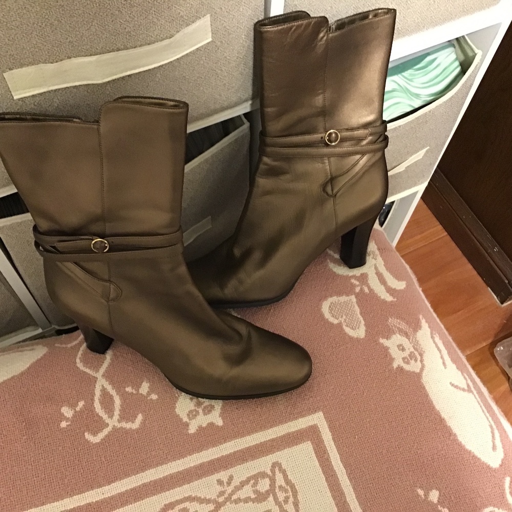 Gold color short boots